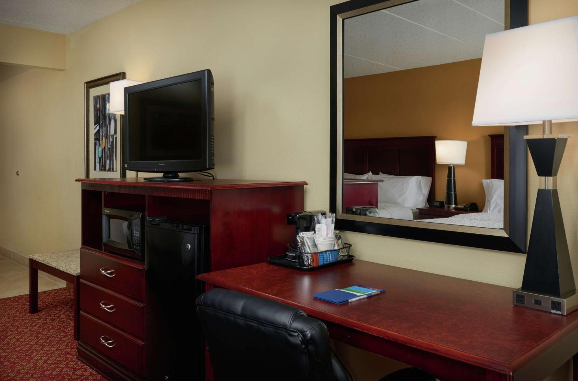 Hampton Inn Newport News-Yorktown Екстер'єр фото